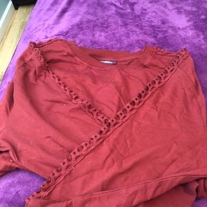 Long sleeved burgundy/brown sweatshirt style